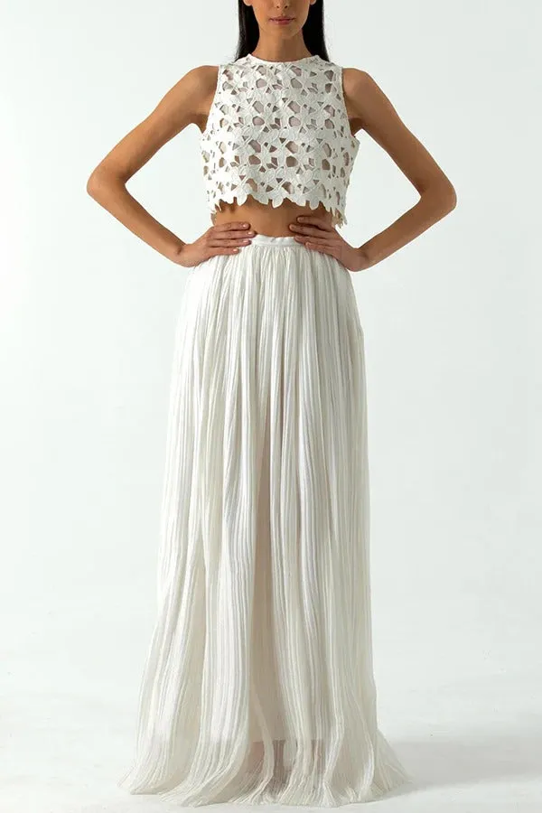 A White Summer Dream Embroidered Floral Lace Crop Tank Top