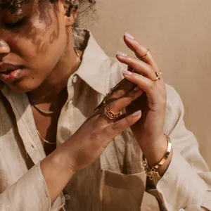 Accessories & Clothing