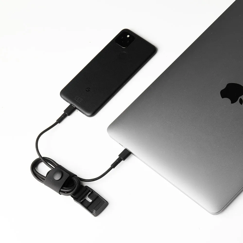 ALPAKA | アルパカ　HUB USB LANYARD LIGHTNING(Lightning対応)