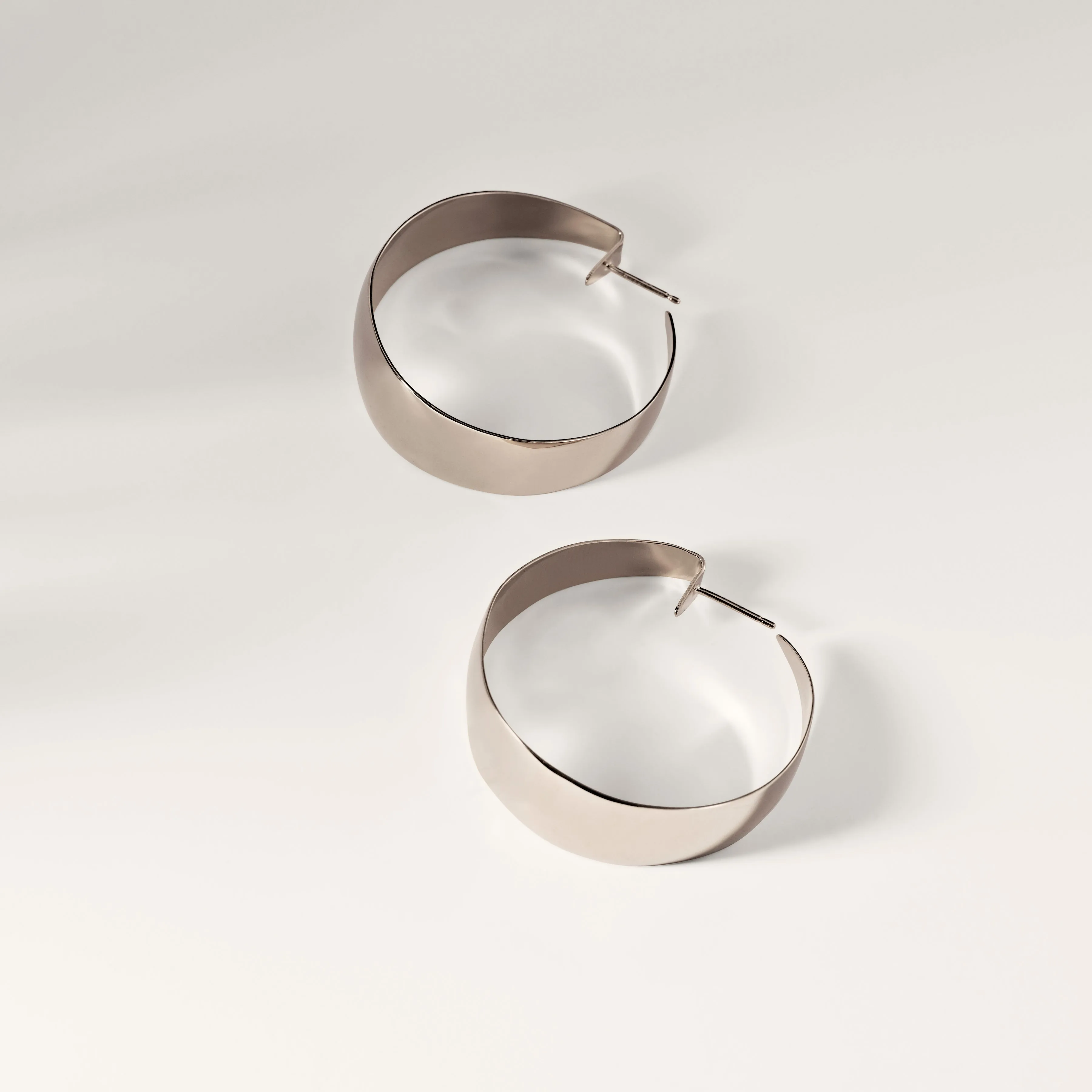 Anais Hoops Medium