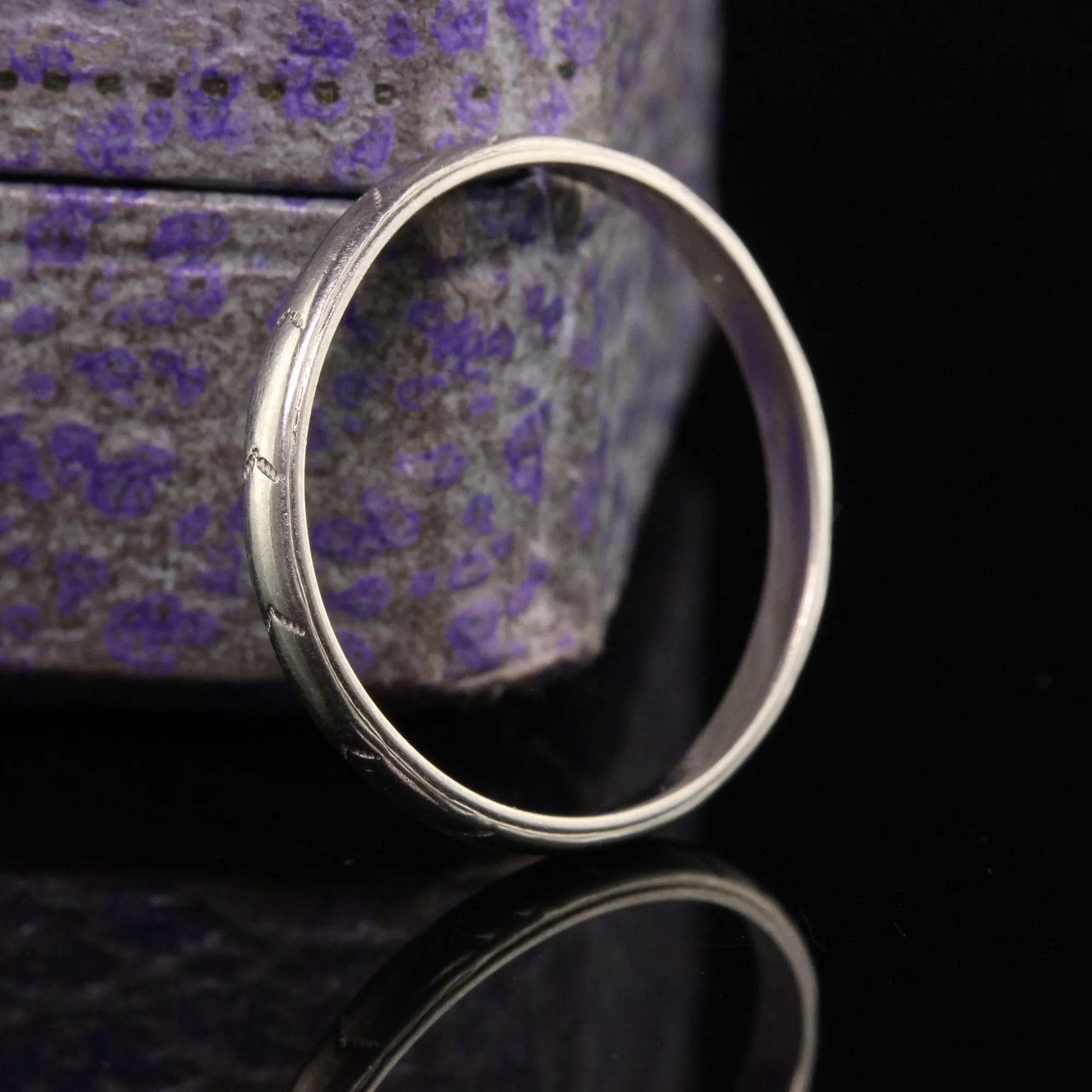 Antique Art Deco 18K White Gold Engraved Wedding Band - Size 6