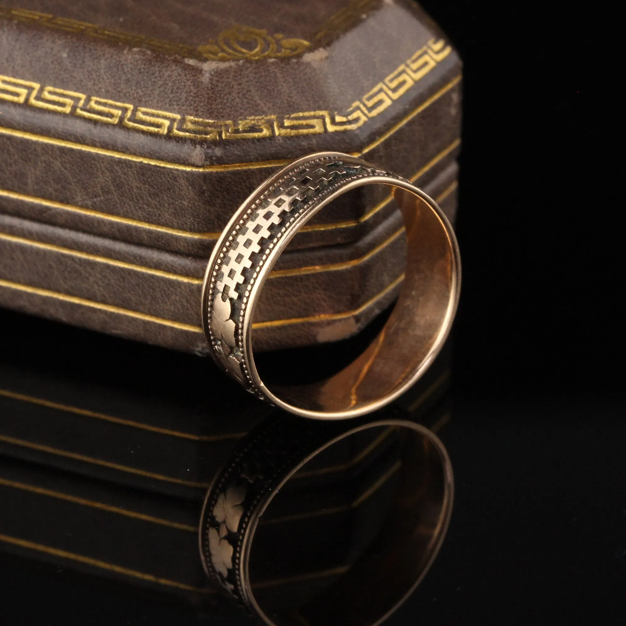 Antique Victorian 10K Yellow Gold Band - Size 6 3/4