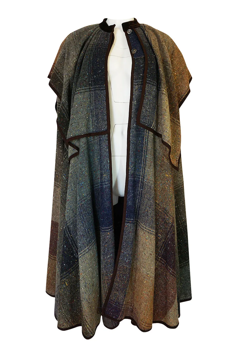 c.1974 Valentino Boutique Nubby Wool Oversized Check Cape