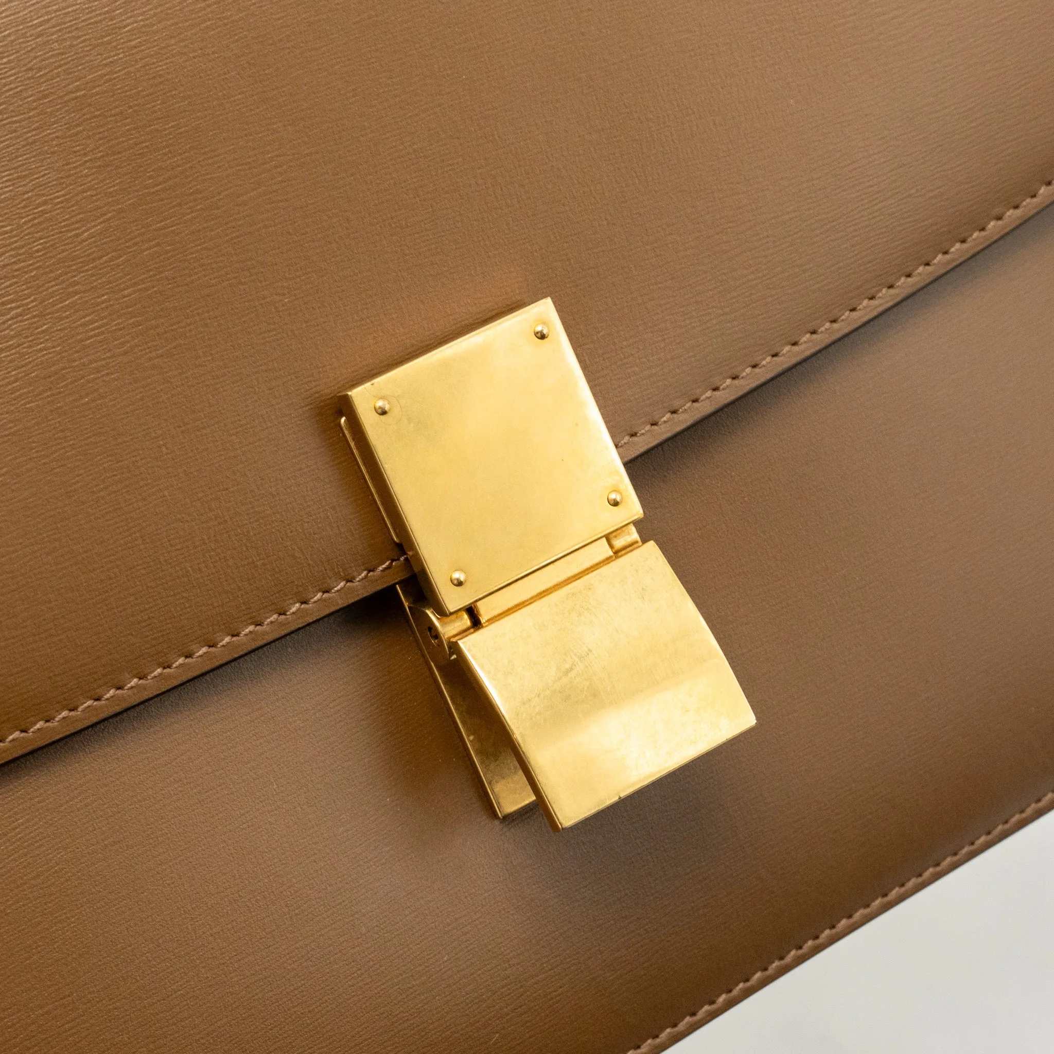 CELINE Medium Classic Box Bag Calfskin Caramel GHW