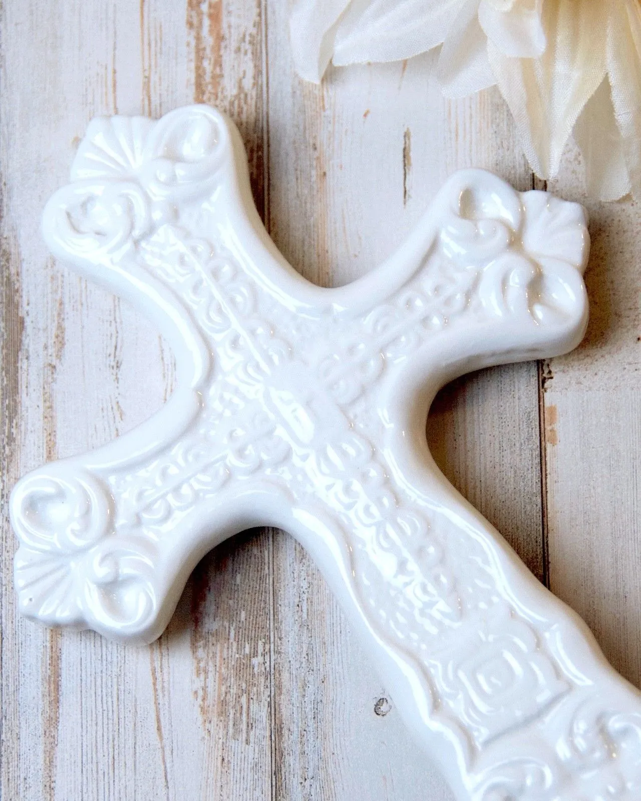 Ceramic ornate white free-standing cross figurine