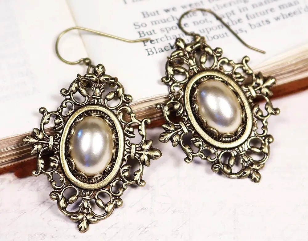 Chateau Earrings - Antiqued Brass