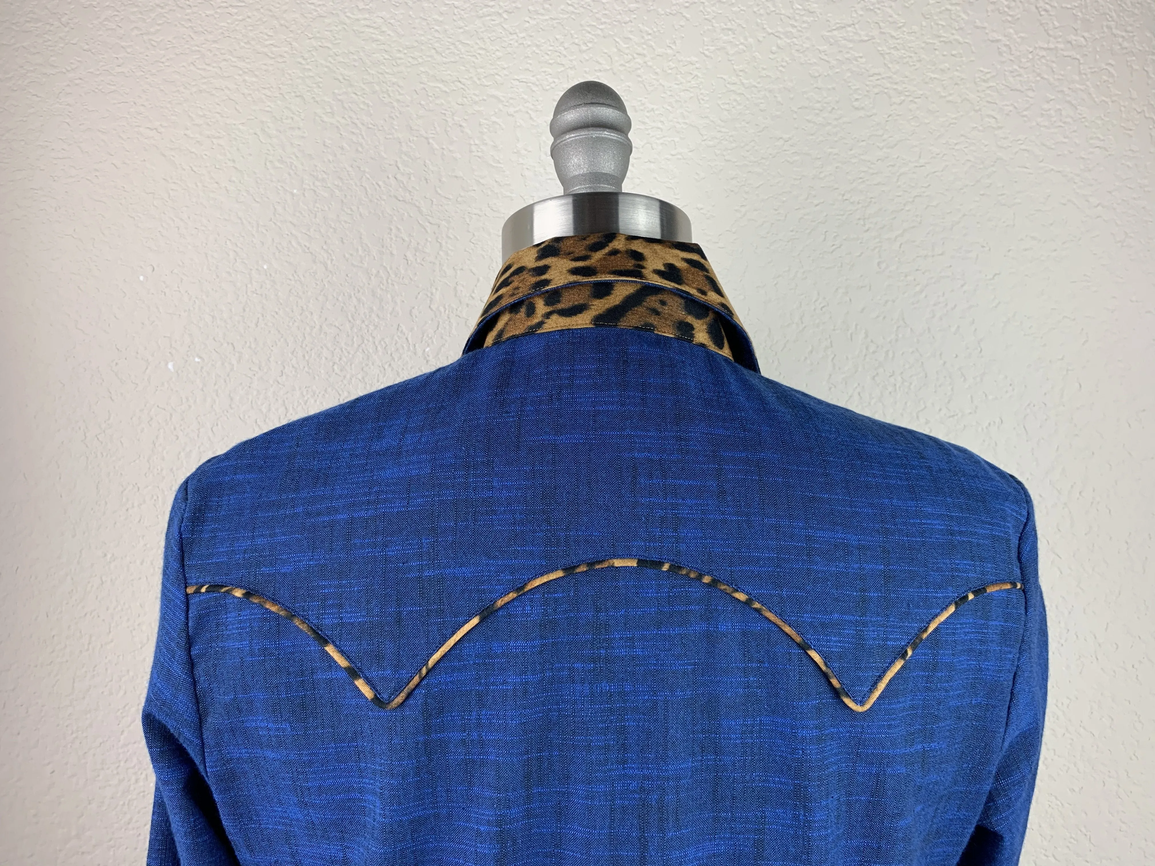 CR Western Pro Wild About Leopard Deep Indigo