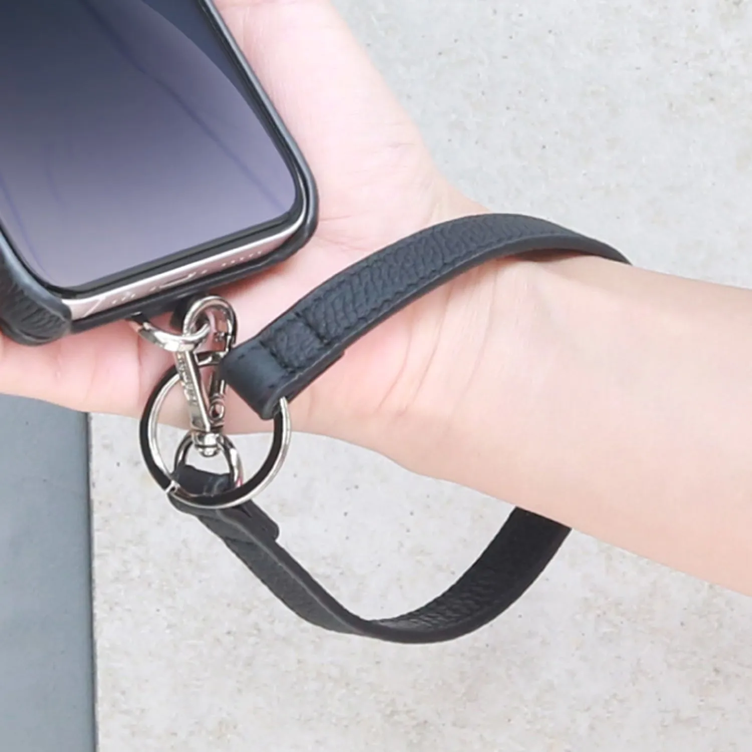 DEMIU | デミュウ　Hand Strap
