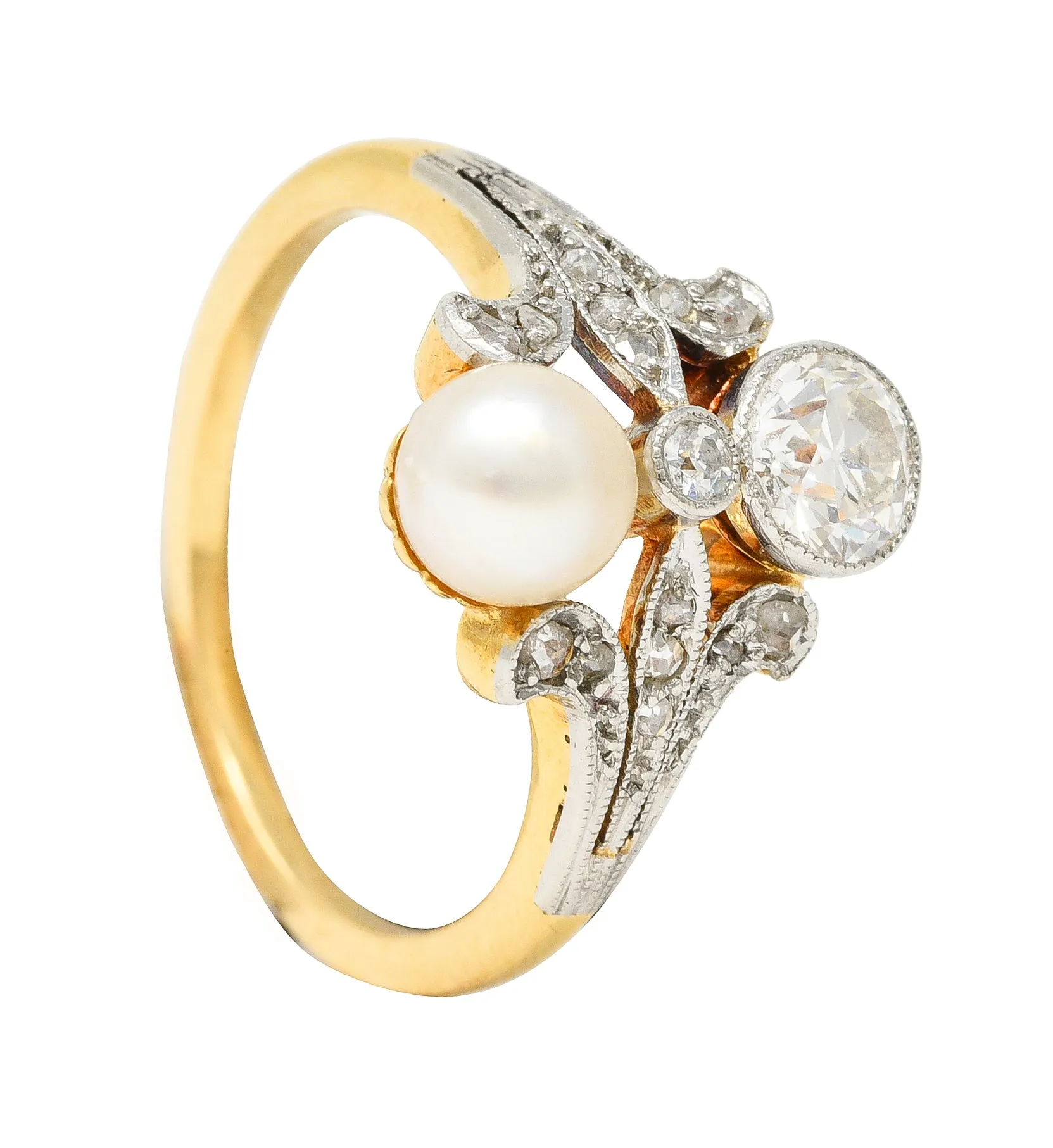 Edwardian Old European Cut Diamond Natural Pearl Platinum-Topped 18 Karat Yellow Gold Fleur-De-Lis Antique Ring