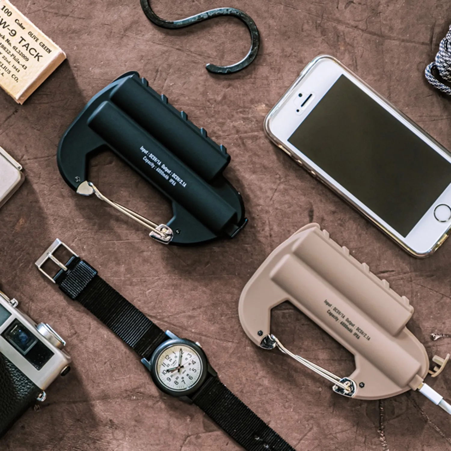 EL COMMUN | エル・コミューン　Carabiner Battery Double
