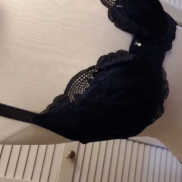 Elegant Black Lace Bra and Panty Set