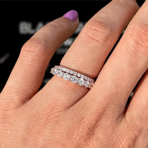 Elegant Rose Gold Wedding Band Set