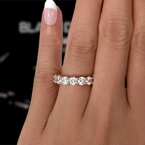 Elegant Rose Gold Wedding Band Set