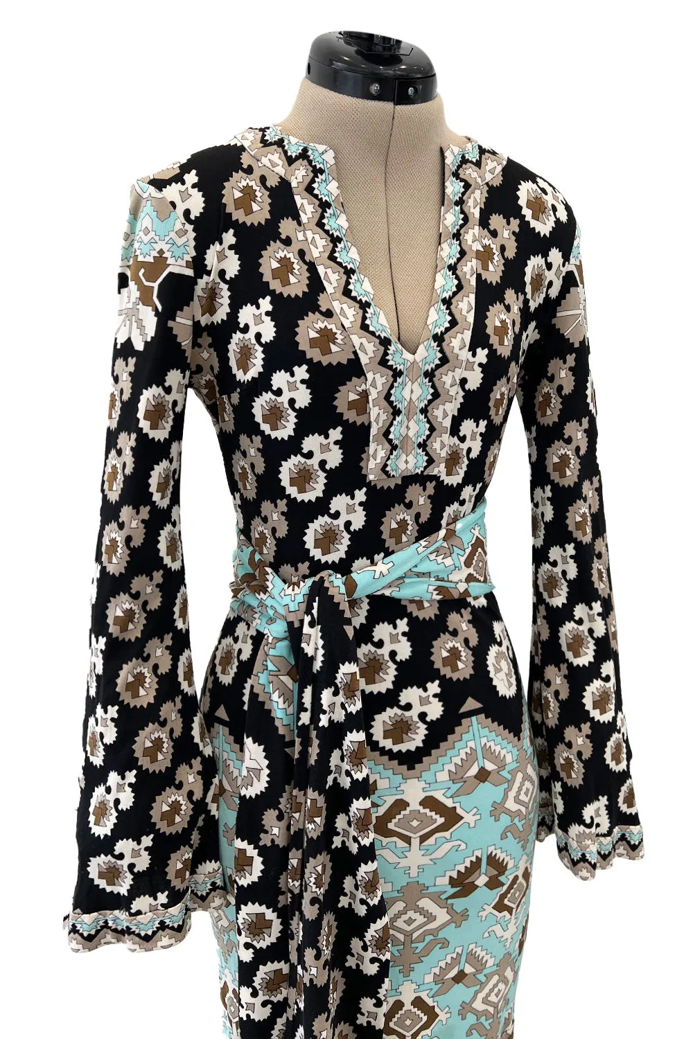 Fantastic 1970s Leonard Turquoise & Tan Fashion Silk Jersey Dress w Matching Tie Belt