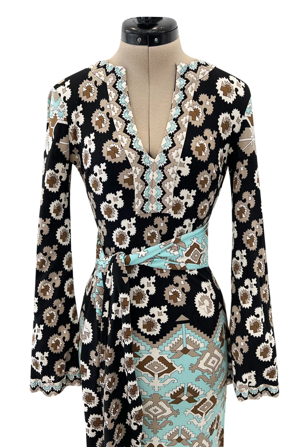 Fantastic 1970s Leonard Turquoise & Tan Fashion Silk Jersey Dress w Matching Tie Belt