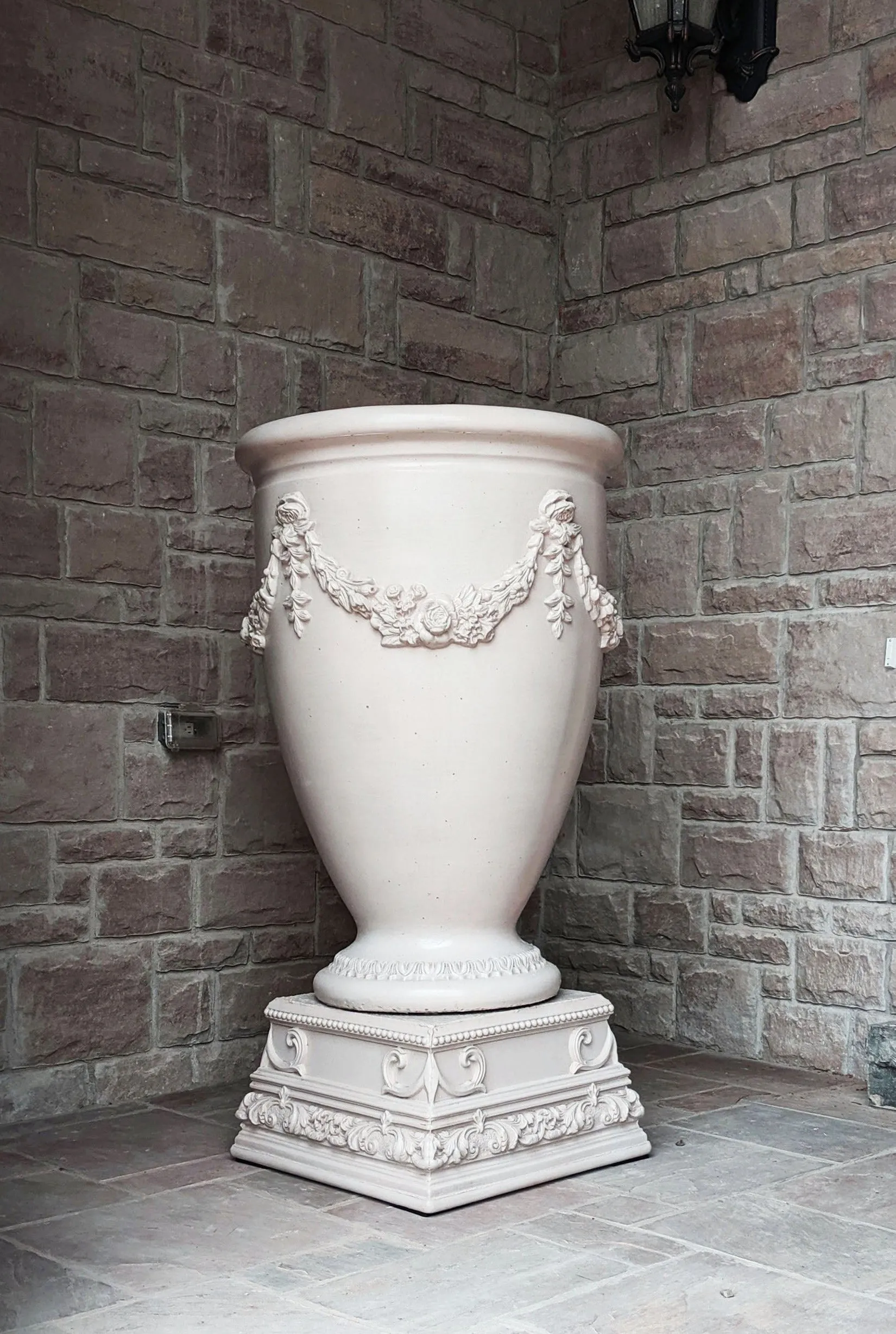 Gardenstone Prado