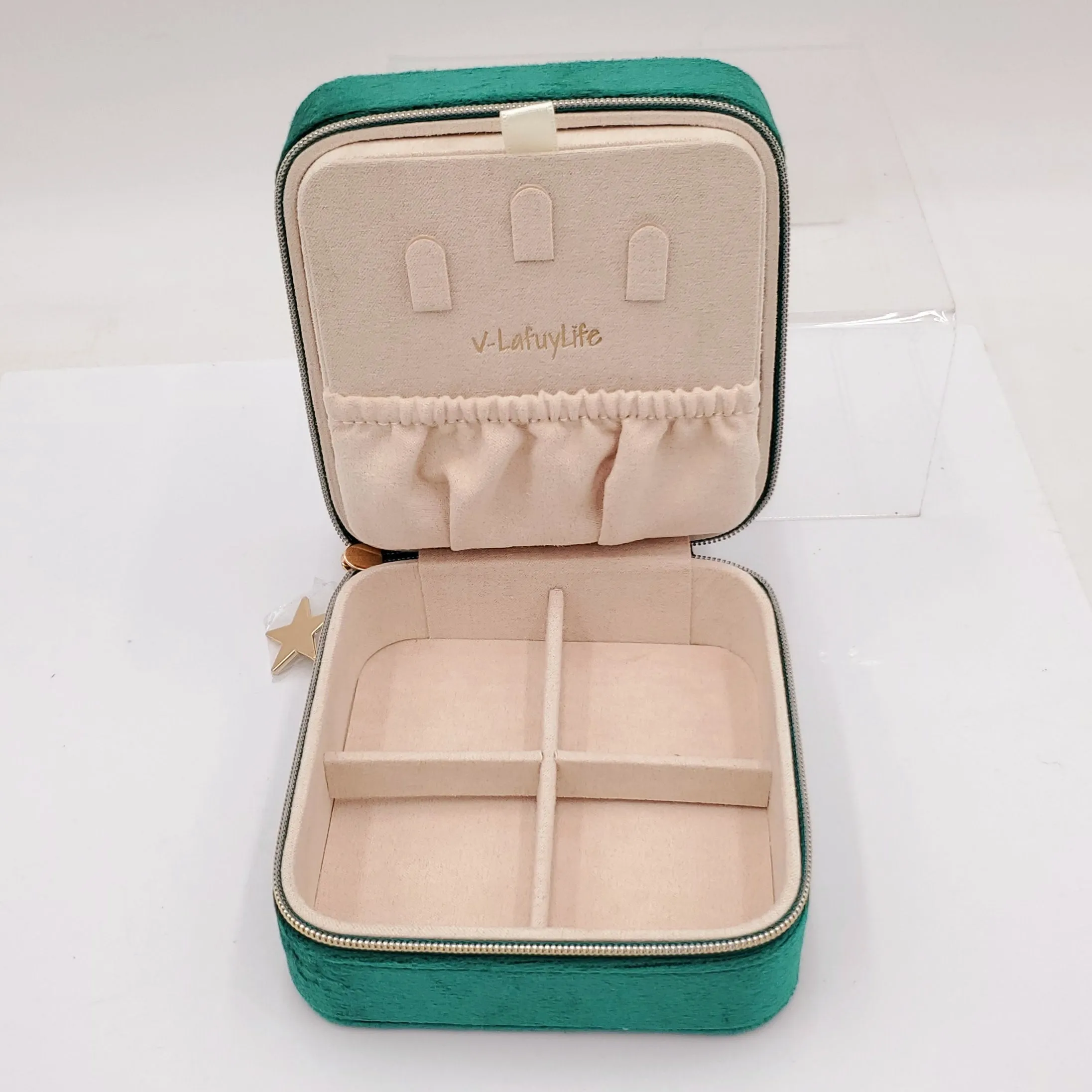 Green Compact Velvet Jewelry Box