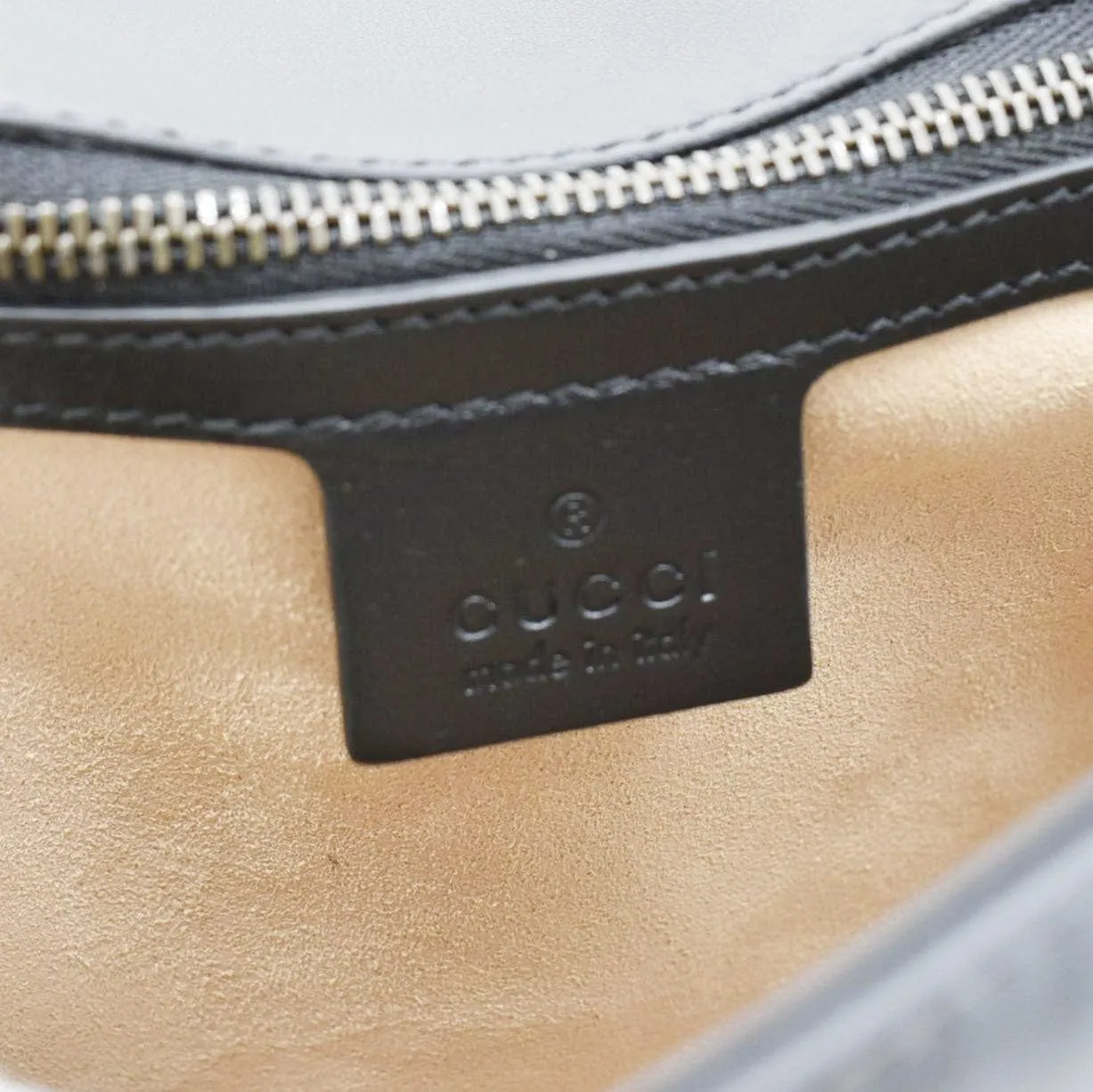 GUCCI GG Marmont Medium Matelasse Shoulder Bag Black 443496