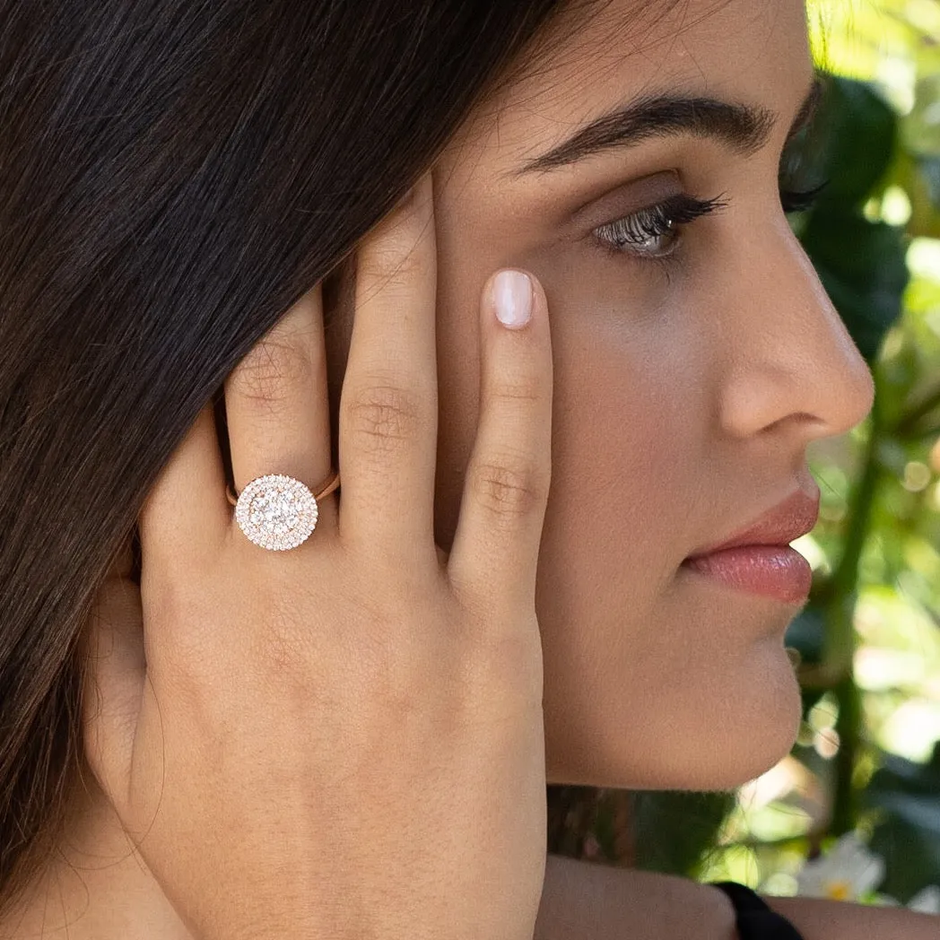 Imperial -Elegant diamonds cluster signet ring