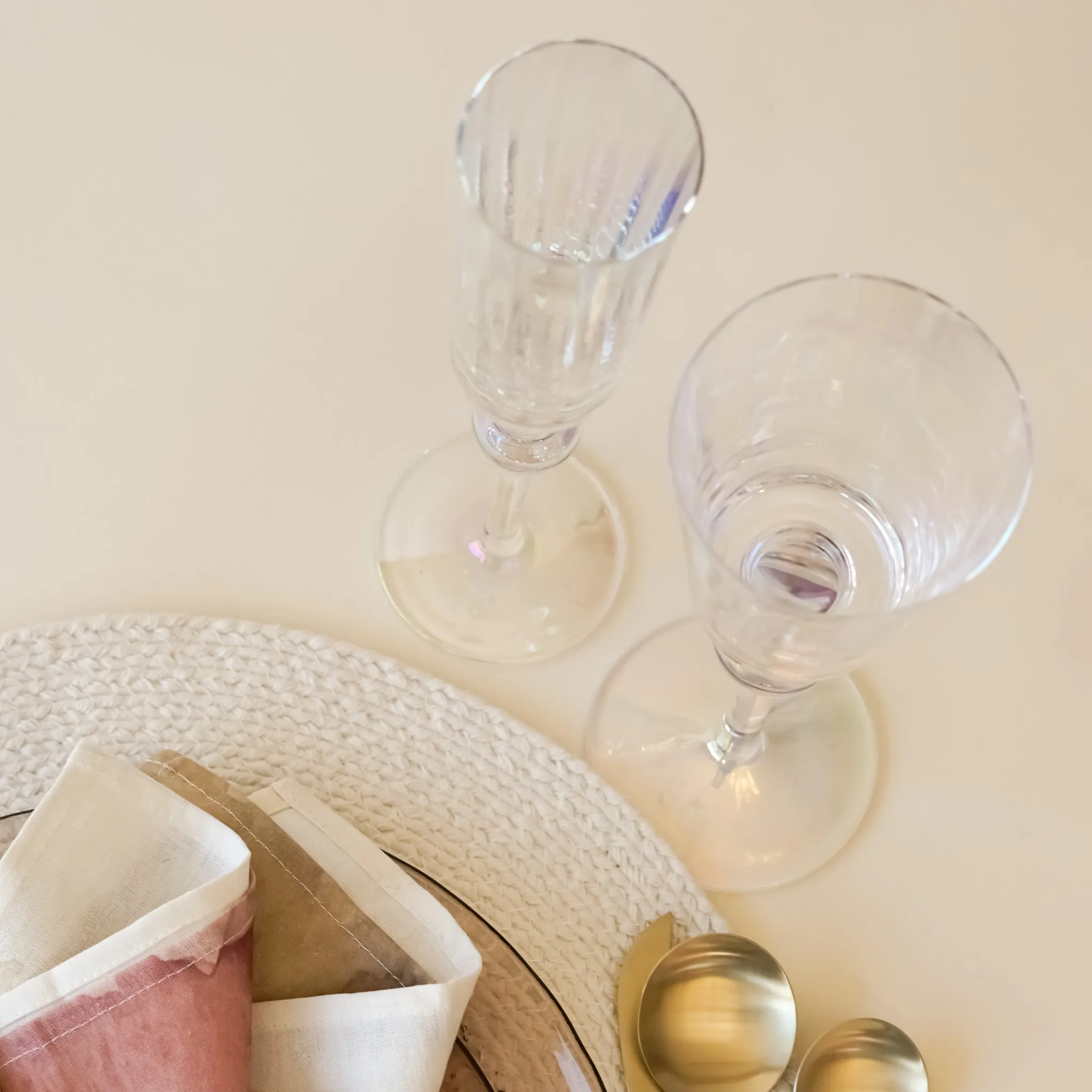 Iridescent Elegant Drinking Glass | Set of 2