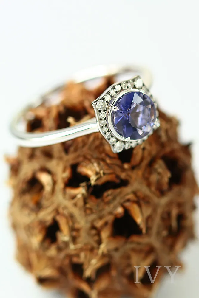 IVY Mega Orbit Ring