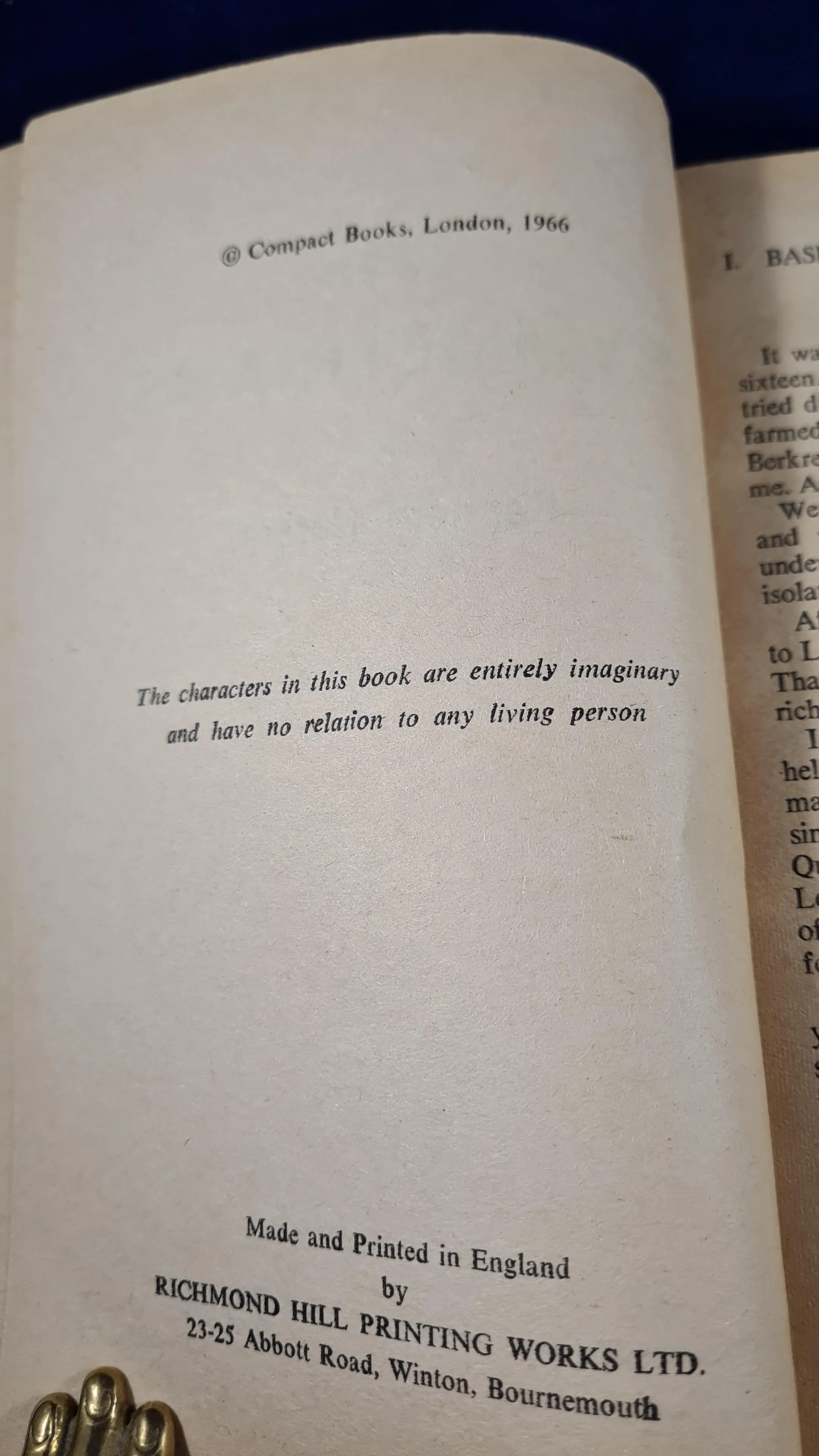 Kenneth Harker - The Symmetrians, Compact Books, 1966, Paperbacks