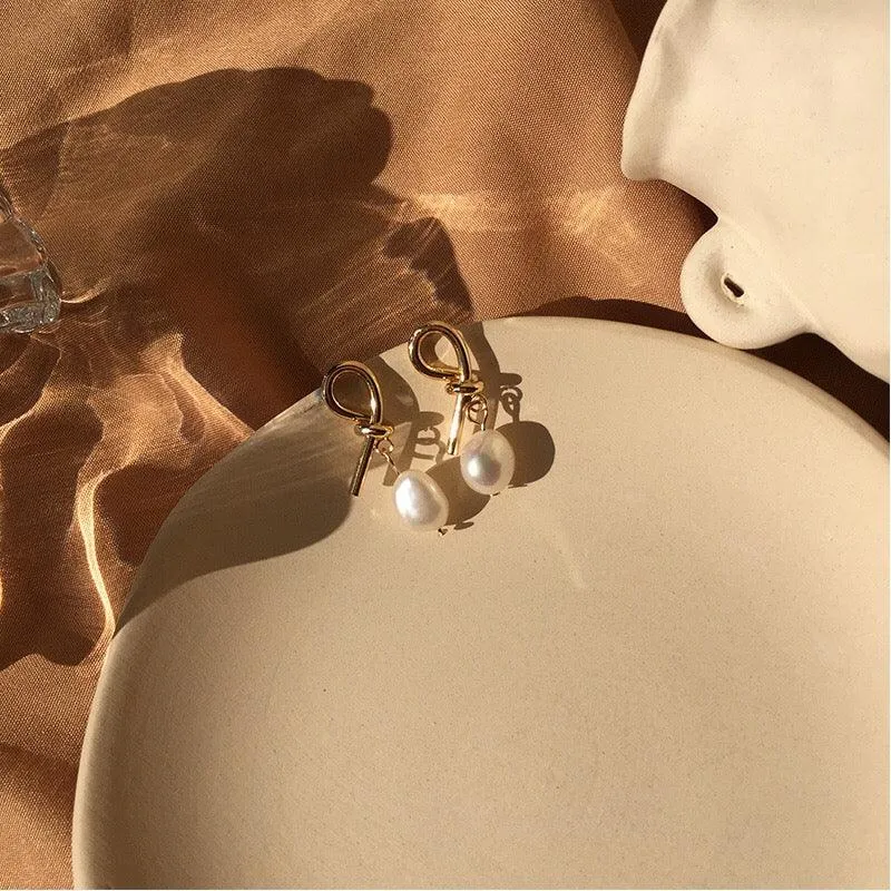 Knot Pearl Earrings