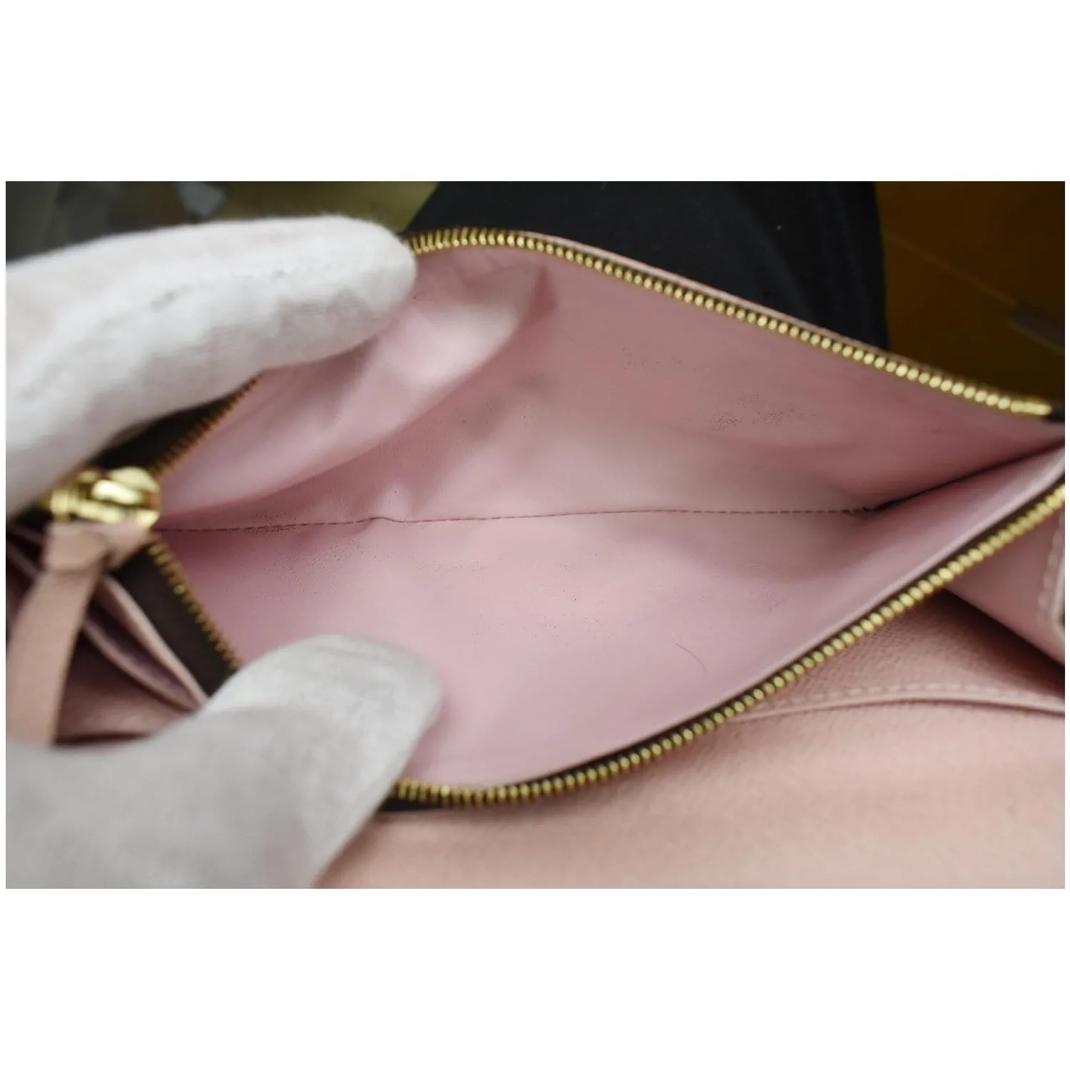 LOUIS VUITTON Caissa Damier Ebene Wallet Rose Ballerine