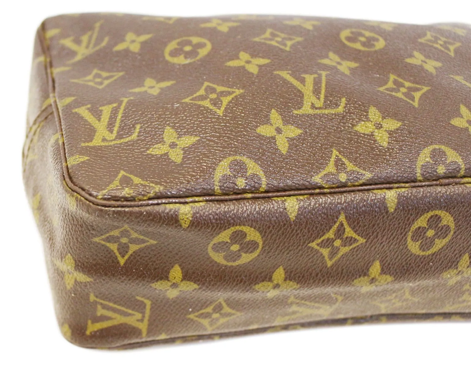LOUIS VUITTON Monogram Canvas Trousse Toilette 28 Clutch