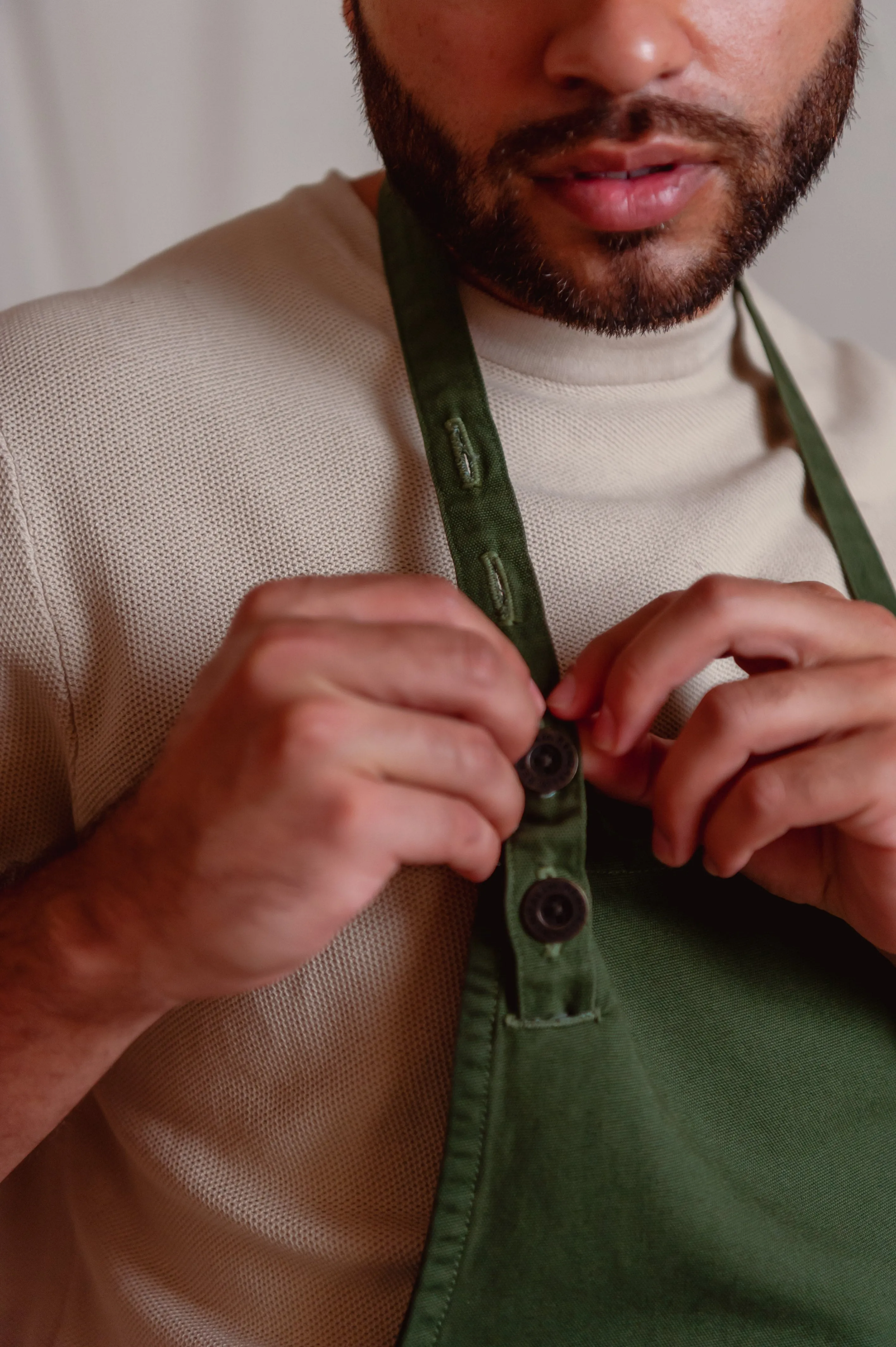 Lyon Bib Apron ⏤ Ponderosa Green