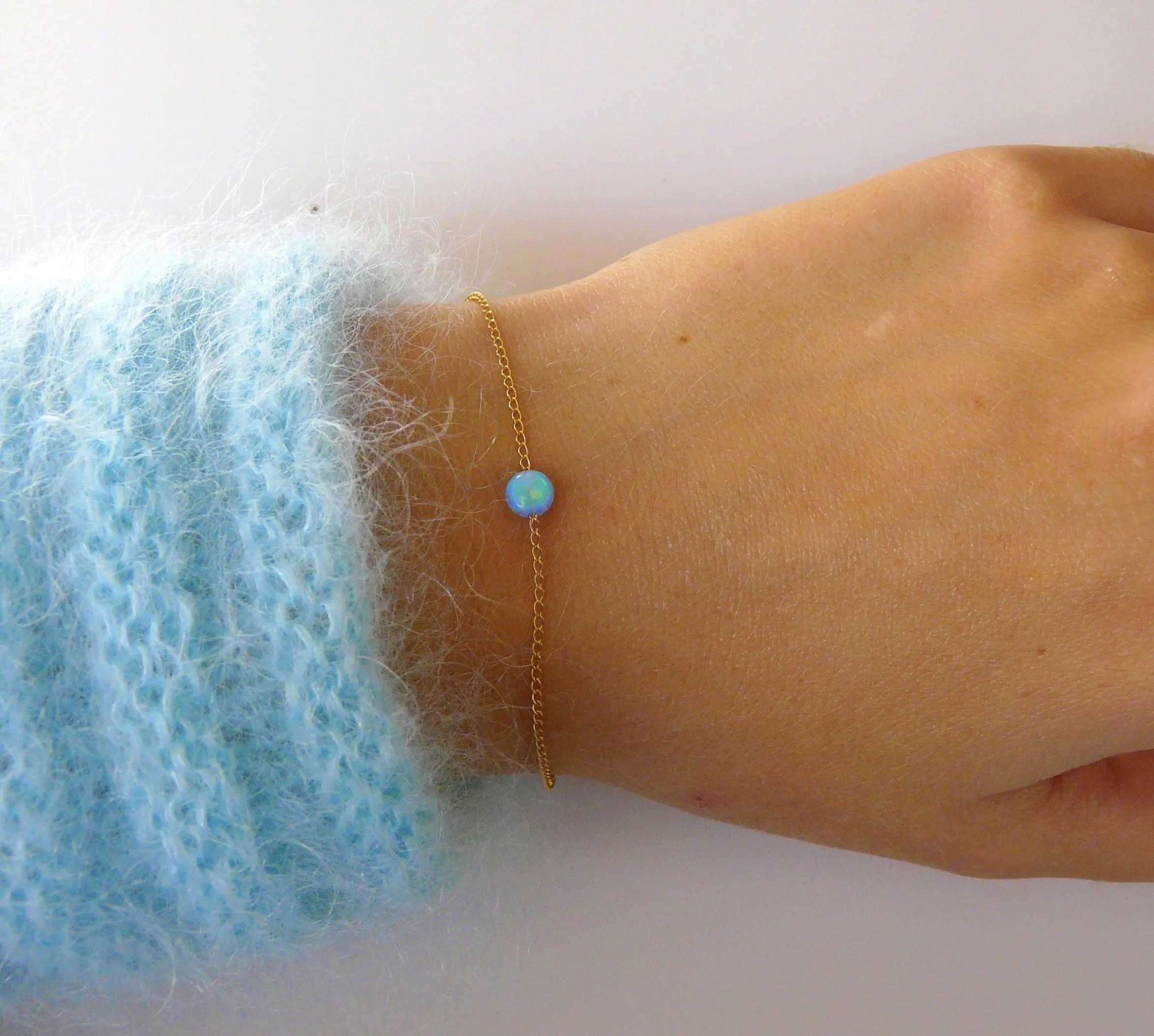 Minimalist Opal Dot Bracelet – Elegant & Timeless