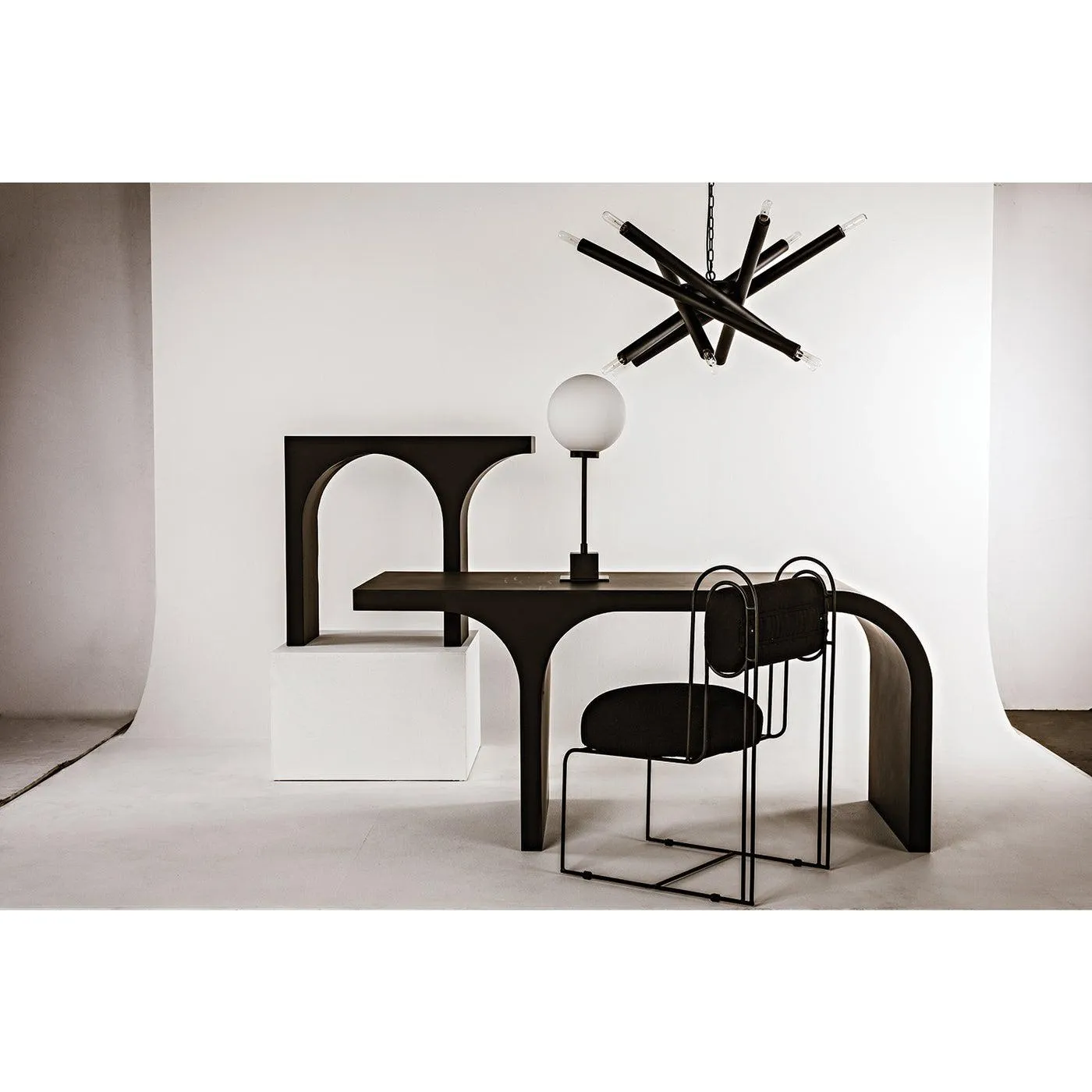 Mond Table Lamp, Black Steel