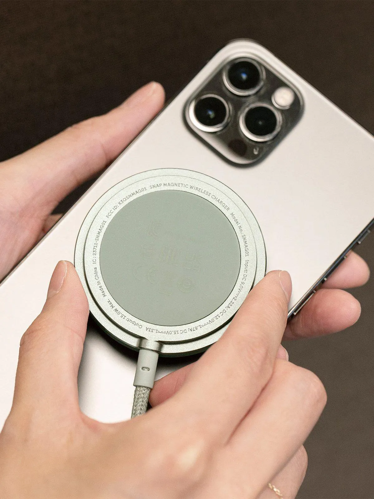 Native Union Snap Magnetic Wireless Charger Sage