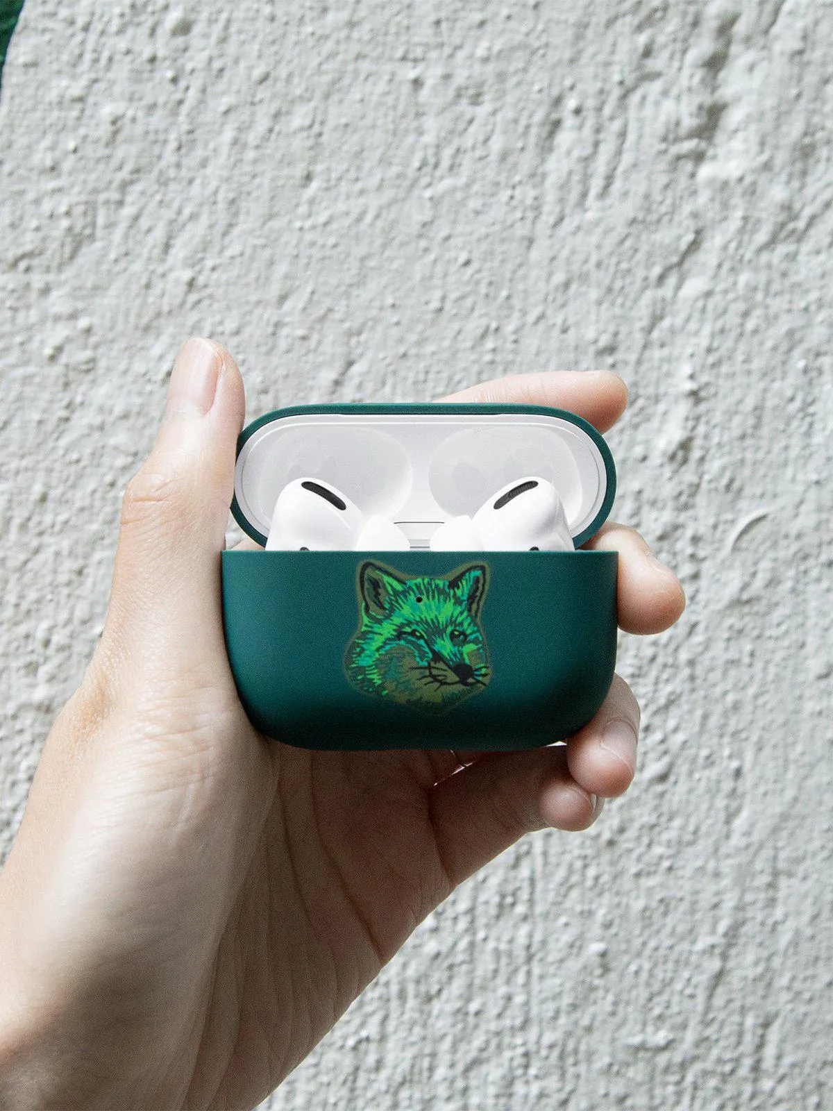 Native Union x Maison Kitsune Cool-Tone Fox Head AirPods Pro Case Green