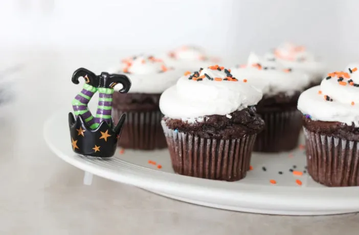 Nora Fleming Witch Feet Mini