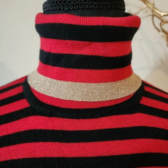 🔥Ralph Lauren Silk Blend Gold Trim Turtleneck