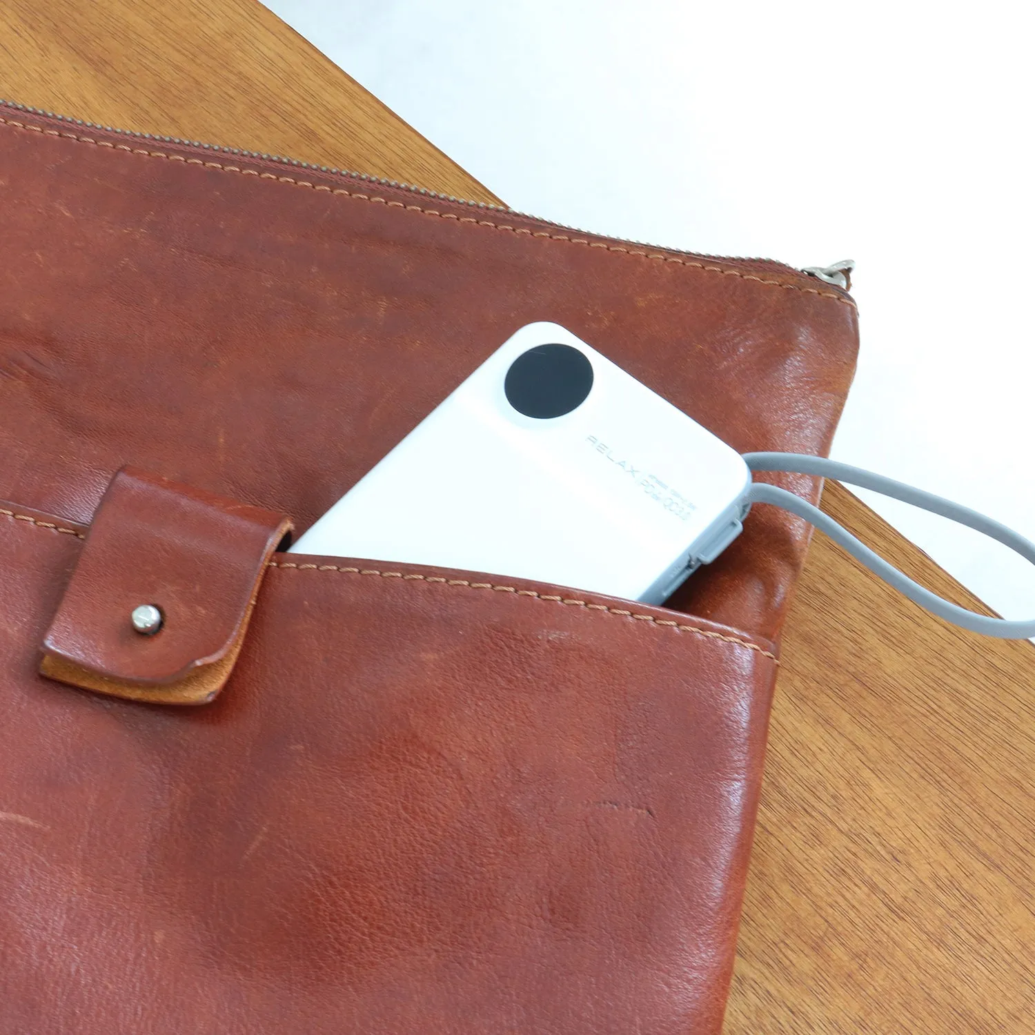 RELAX | リラックス　3in1 MagSafe Mobile Battery