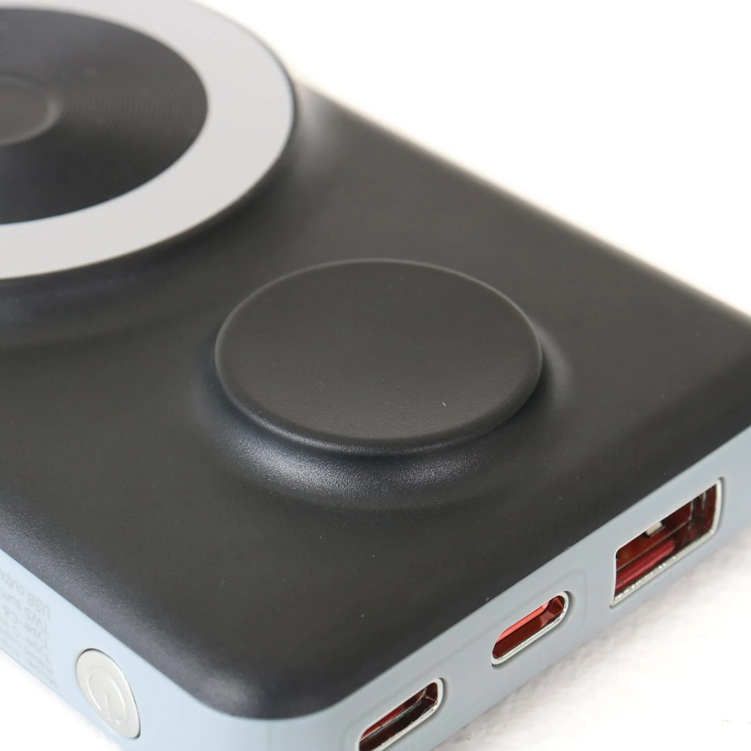RELAX | リラックス　3in1 MagSafe Mobile Battery