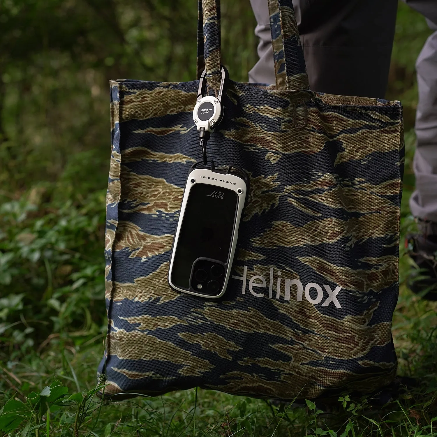 ROOT CO. | ルート　[iPhone16Pro専用]GRAVITY Shock Resist Case  Hold.