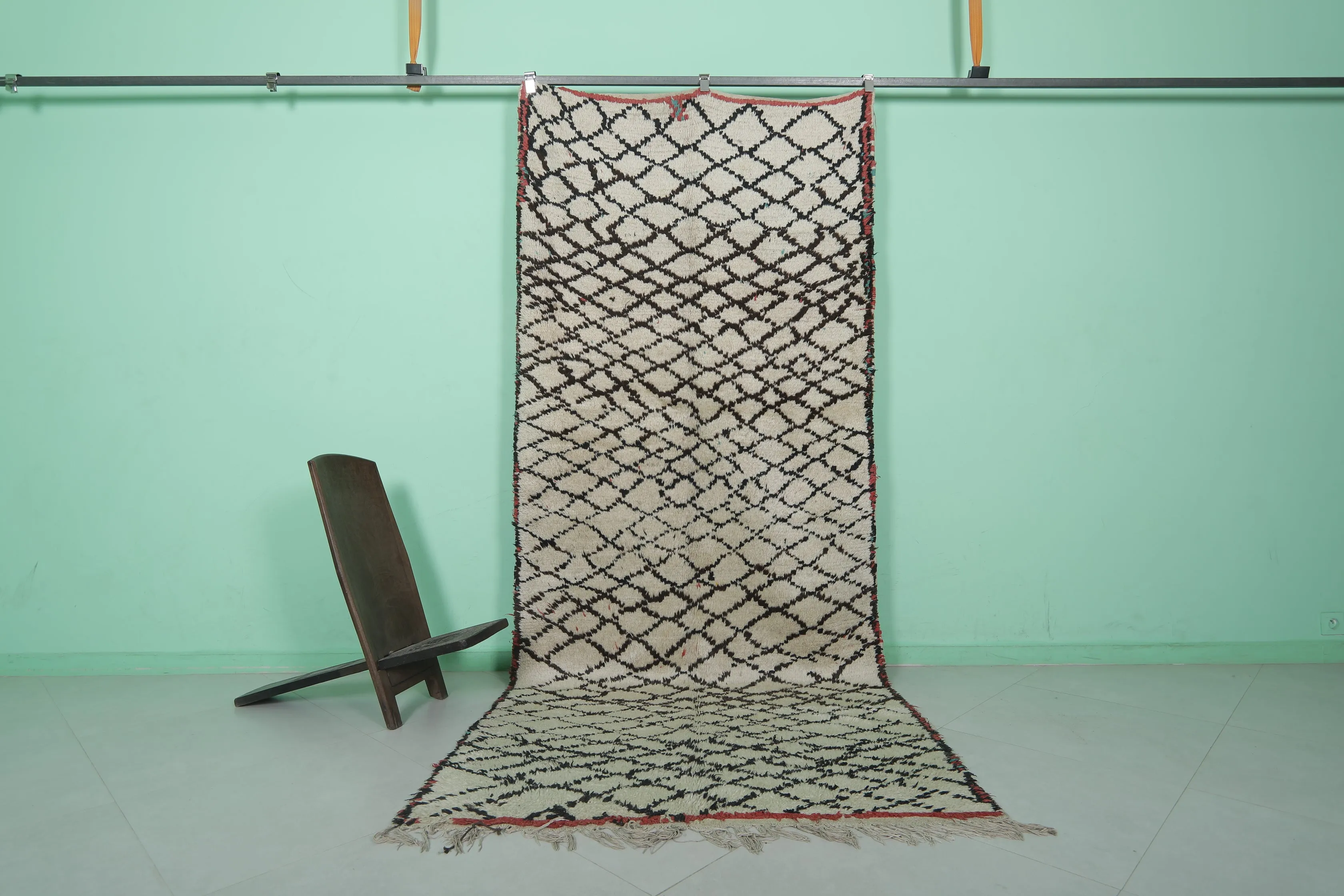 Runner Moroccan Rug 4.3 X 10.3 FT – Elegant Handwoven Design