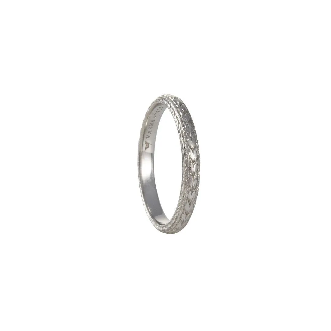 Varna - Three-sided Engraved Band