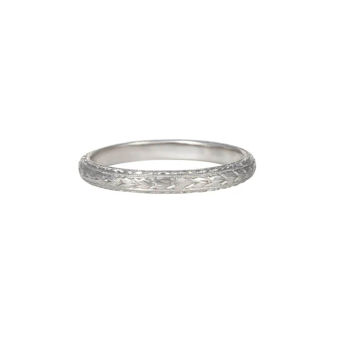 Varna - Three-sided Engraved Band