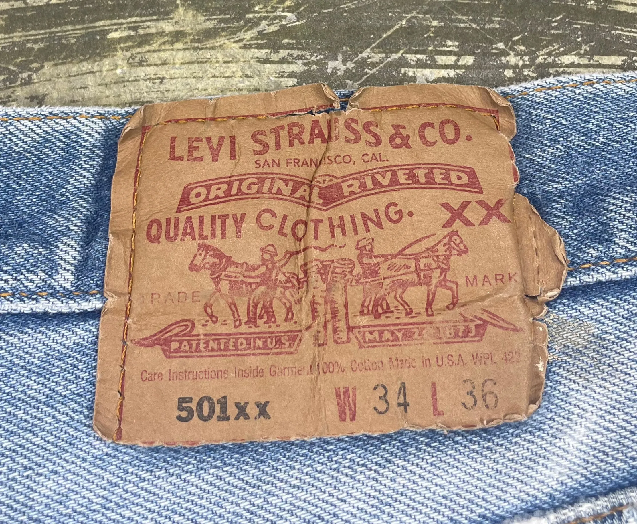 Vintage USA Made Levi 501xx Premium Wash & Paint Denim Jeans (JYJ-0319)