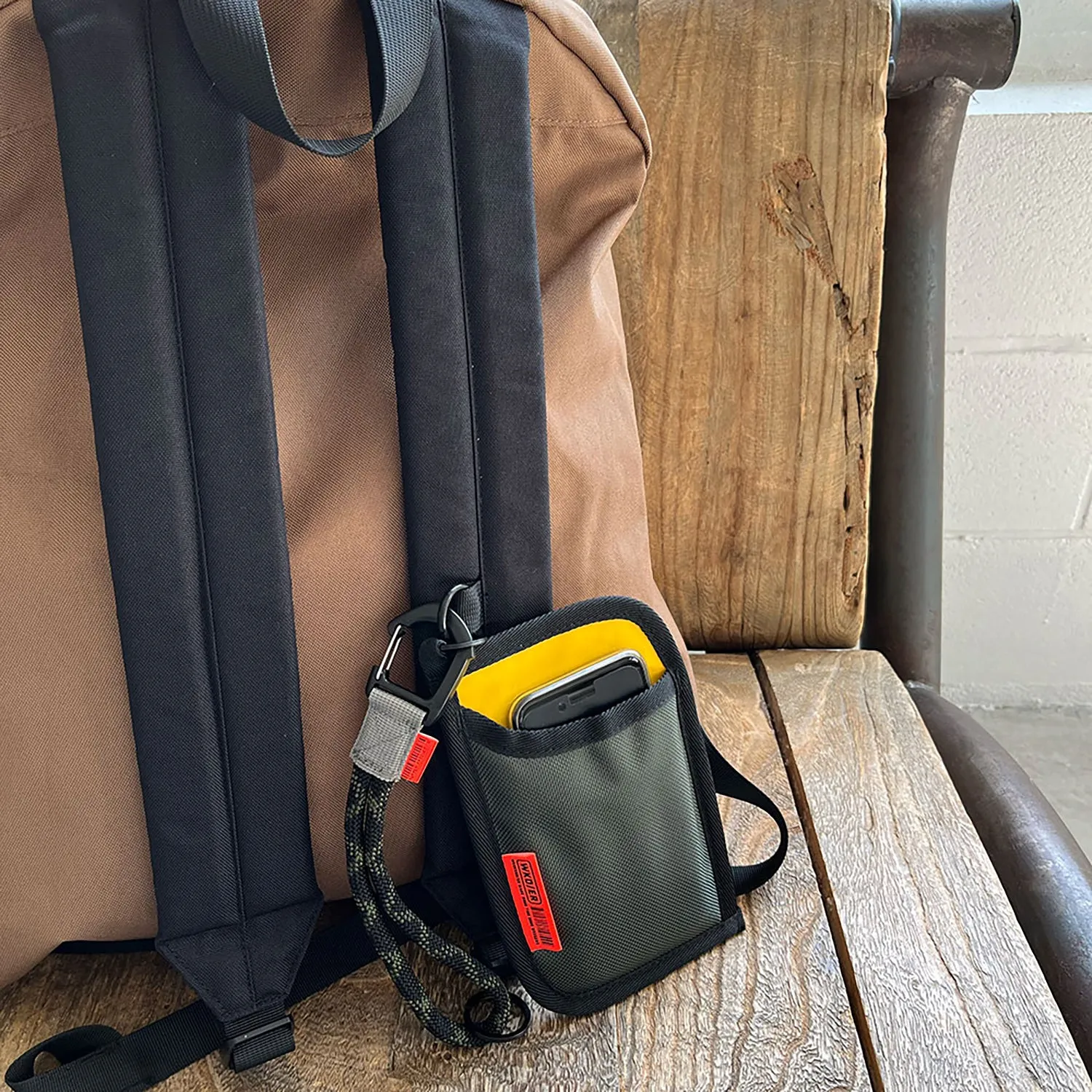 WEEKEND(ER)&co. | ウィークエンダー　SMARTPHONE SACK
